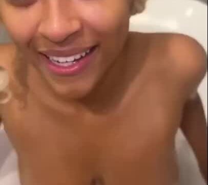 Kalani Rodgers Nude In Bathtub